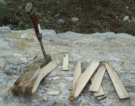 Hatchet Cutting Mordheim Wood
